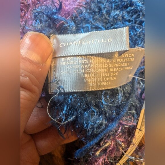 Charter Club Knitted Scarf with Fringe -NWT - Picture 5 of 7